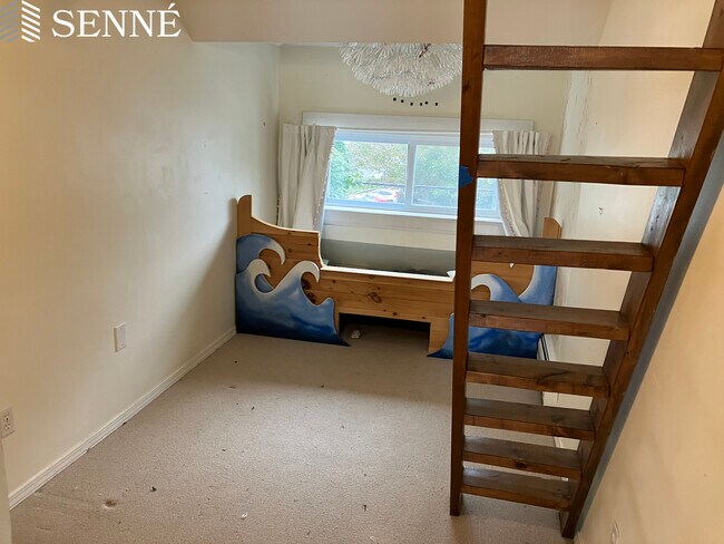 Building Photo - 71 Grovers Ave