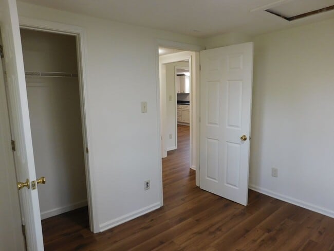 Building Photo - 421 Church Rd