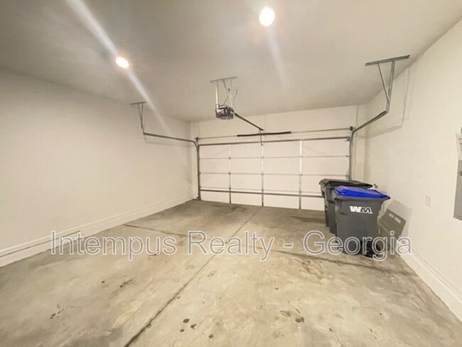 Building Photo - 5234 Riden Ct