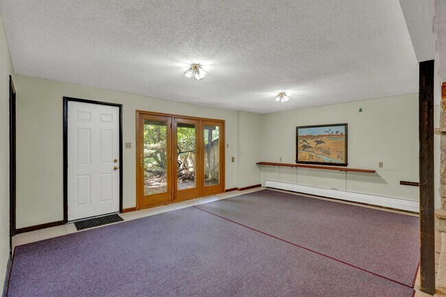 Building Photo - 40 Deep Creek Rd