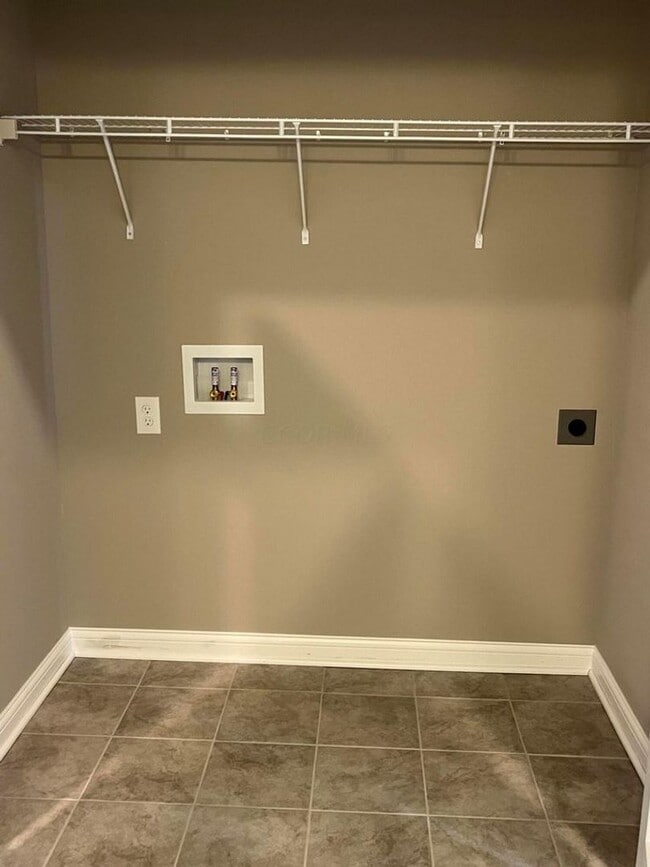 Building Photo - Beautiful New Ranch Home in Powell Availab...