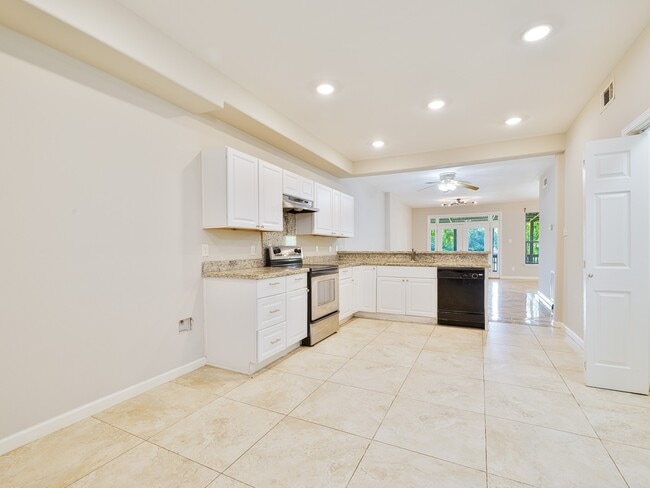 Building Photo - 12660 Briar Patch Dr