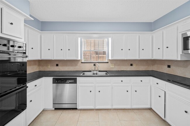 Building Photo - 5314 Lodge Creek Dr