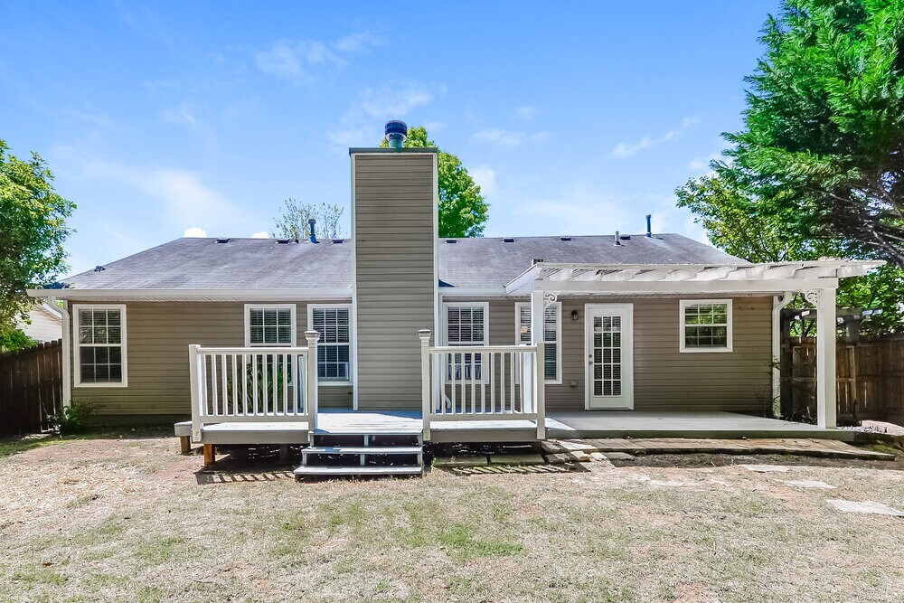 Building Photo - 2860 Highland Hill Pkwy