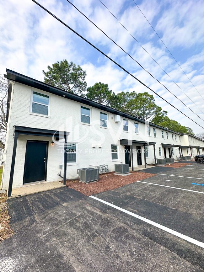 Building Photo - 1021 Adair Ave