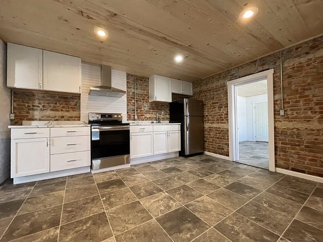 Building Photo - 316 N Fillmore St