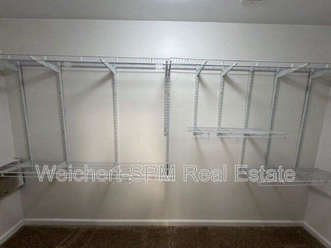 Building Photo - 6353 Thistle Point