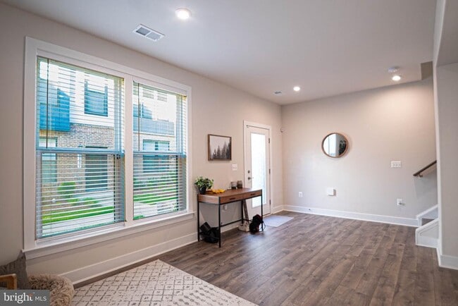 Building Photo - 2453 Liberty Lp