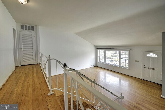 Building Photo - 4503 Gretna St