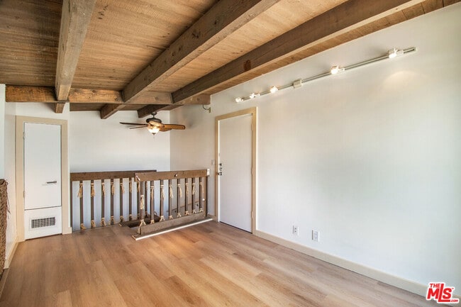 Building Photo - 2221 Ocean Ave
