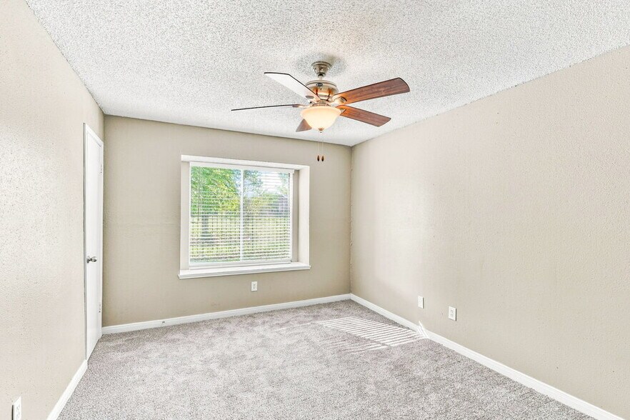 Building Photo - 2714 Ashford Trail Dr