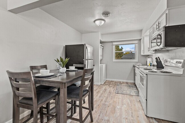 Building Photo - 2713 N Locust St