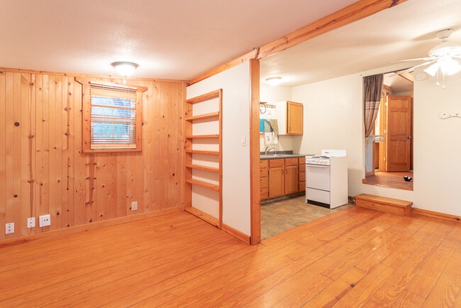 Building Photo - 147 Choctaw Trl