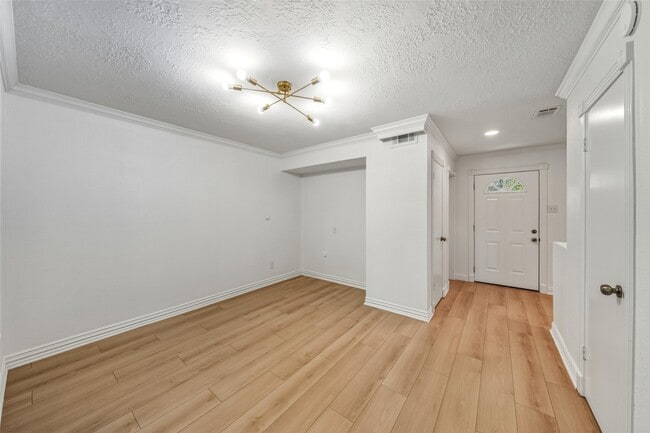 Building Photo - 205 Granberry St