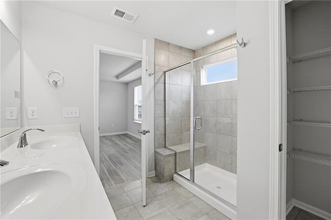 Building Photo - 1543 Maston Rd