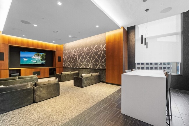 Building Photo - 99 Hudson St