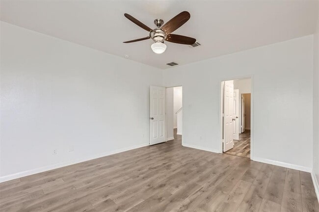 Building Photo - 131 Lavaca Loop