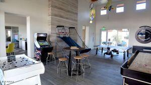 Building Photo - 9749 E Tahoe Ave