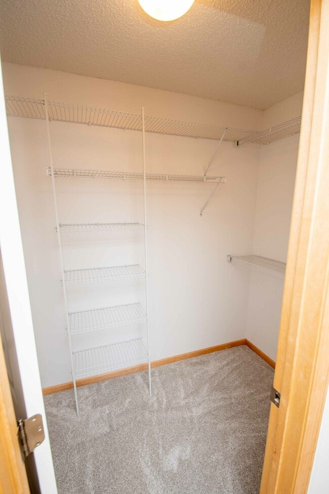 Building Photo - 4665 Victor Path