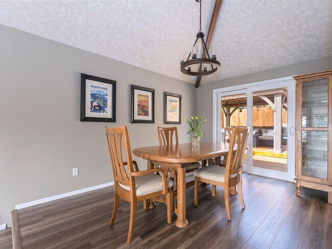 Building Photo - 11811 SE Koala Dr