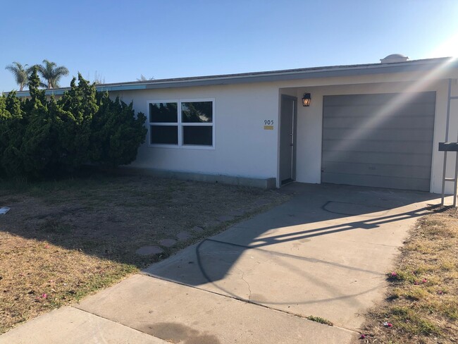 Primary Photo - Live 3 Blocks Away From The Ocean!!
