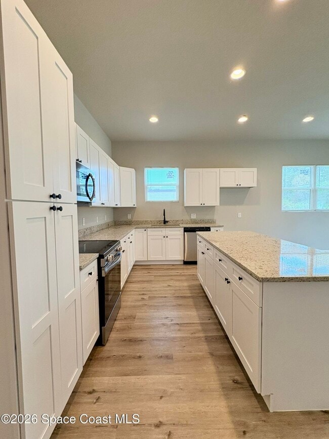 Building Photo - 3267 Slama Ave