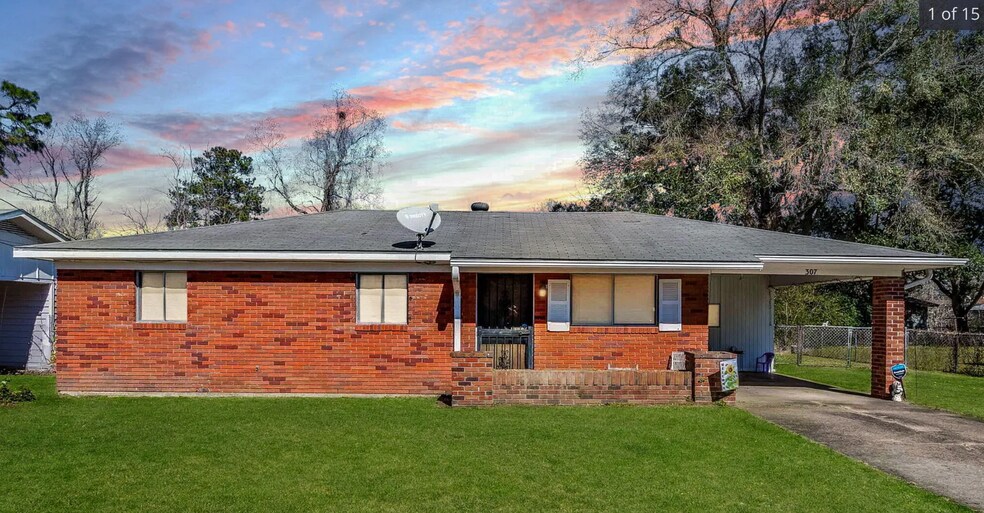 Primary Photo - 307 Alice Dr