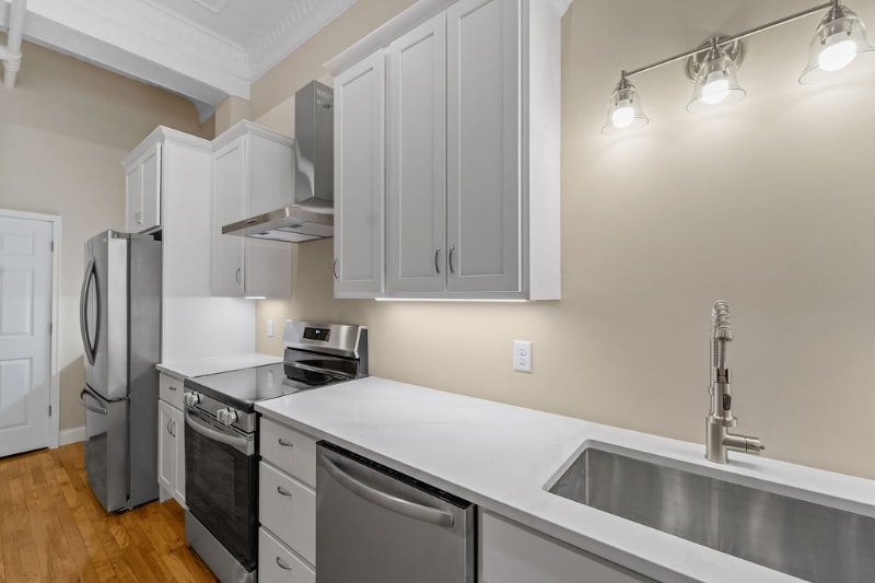 Building Photo - 33 Court St