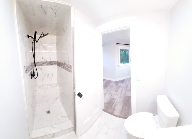 Building Photo - 699 N 600 E