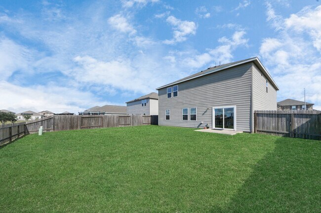 Building Photo - 4830 Highland Spgs Dr