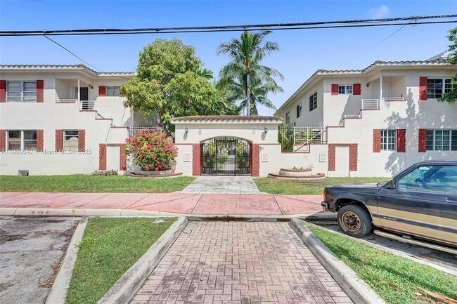 Building Photo - 1199 Marseille Dr