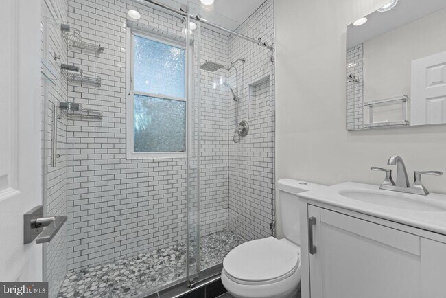 Building Photo - 2339 3rd St NE