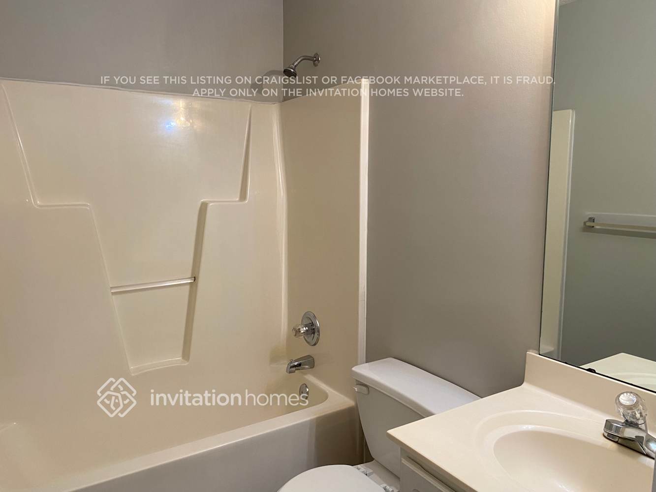 Building Photo - 6022 Country Walk Dr