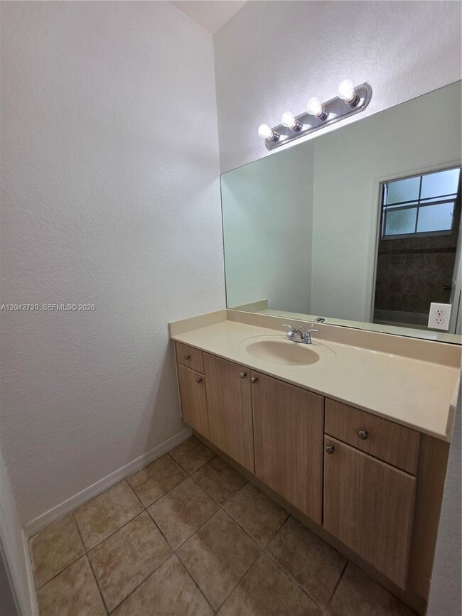 Building Photo - 4906 SW 141st Ave