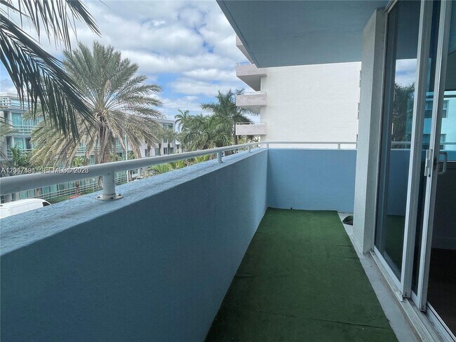 Building Photo - 9201 Collins Ave