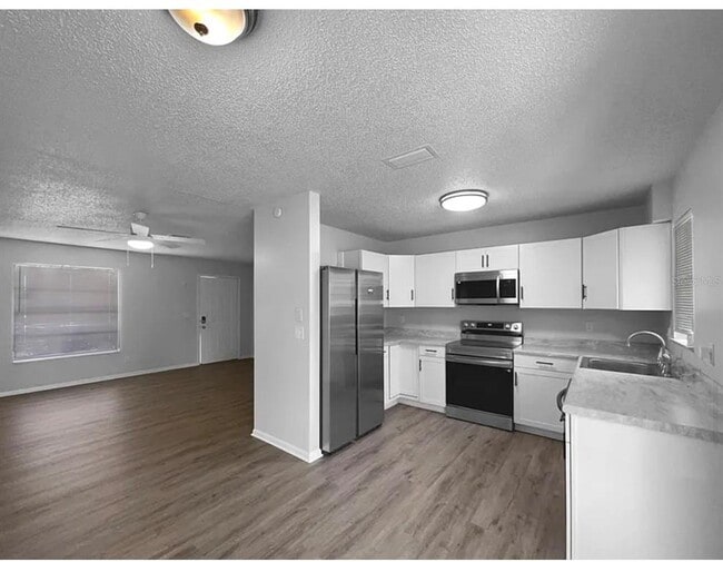 Building Photo - 1541 SW Curry St