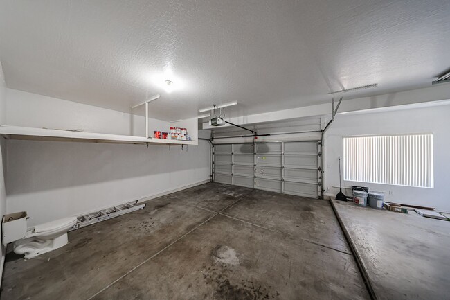 Building Photo - RV GATE! Lovely 4 bedroom, 3 bathroom home...