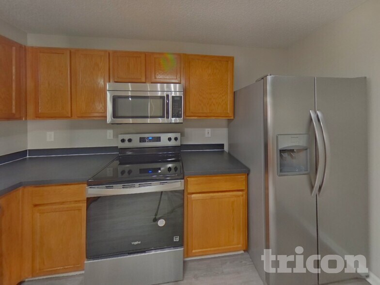 Building Photo - 428 Robins Egg Dr