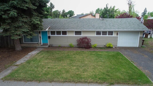 Building Photo - South Hill cute 2 Bed 1 Bath rancher with covered entertaining patio - Coming Soon 9/23