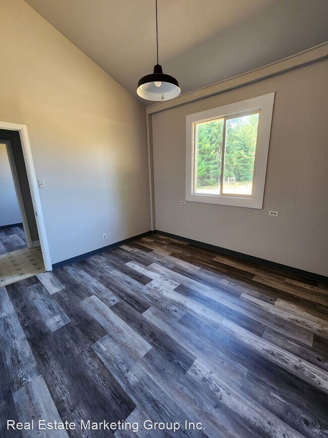 Building Photo - 2 br, 1 bath House - 381 1/2 Hawkins Rd