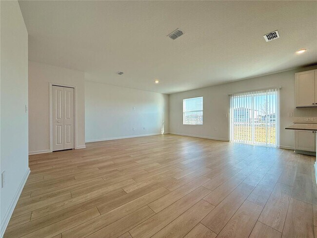 Building Photo - 6428 DOMIZIO Dr