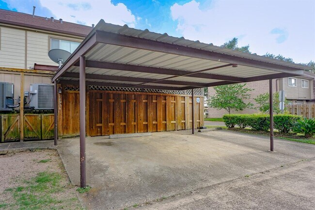 Building Photo - 10526 Hammerly Blvd