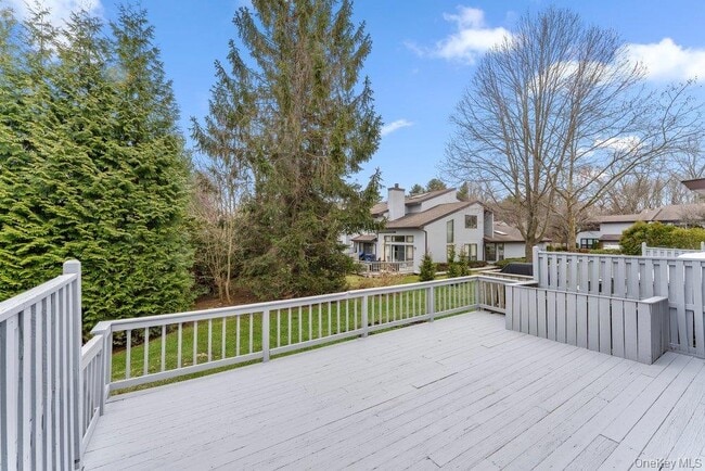 Building Photo - 124 Foxwood Dr