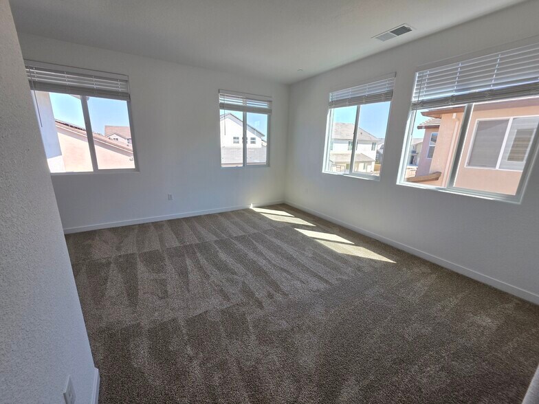 Building Photo - 10221 Terra Franca Way