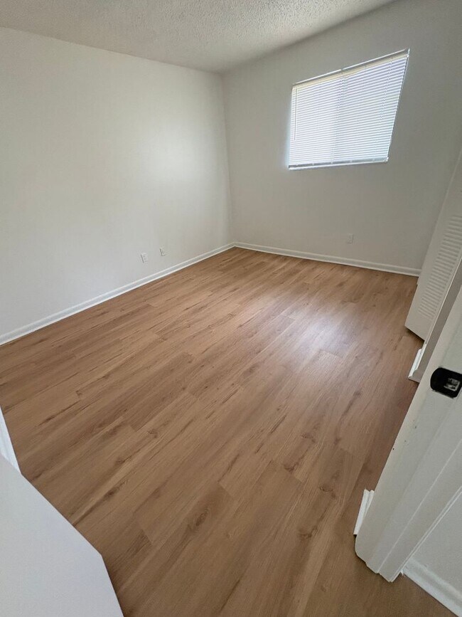 Building Photo - 5216 Westchase Ct