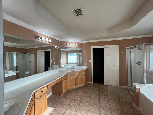 Building Photo - 8419 Sea Ash Cir