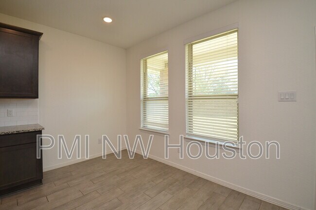 Building Photo - 5602 Tabula Rasa Dr