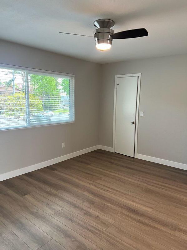 Building Photo - 161 Greentree Ln