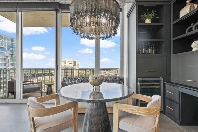 Building Photo - 777 N Ashley Dr