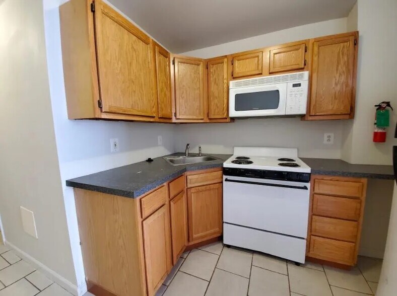 Primary Photo - 2212 S 15th St